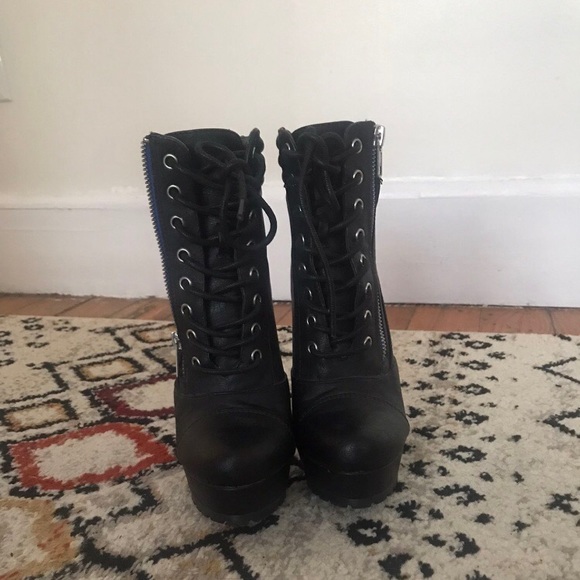 Ankle boots - Picture 3 of 4